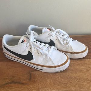 Women’s Nike Shoes- Size 8